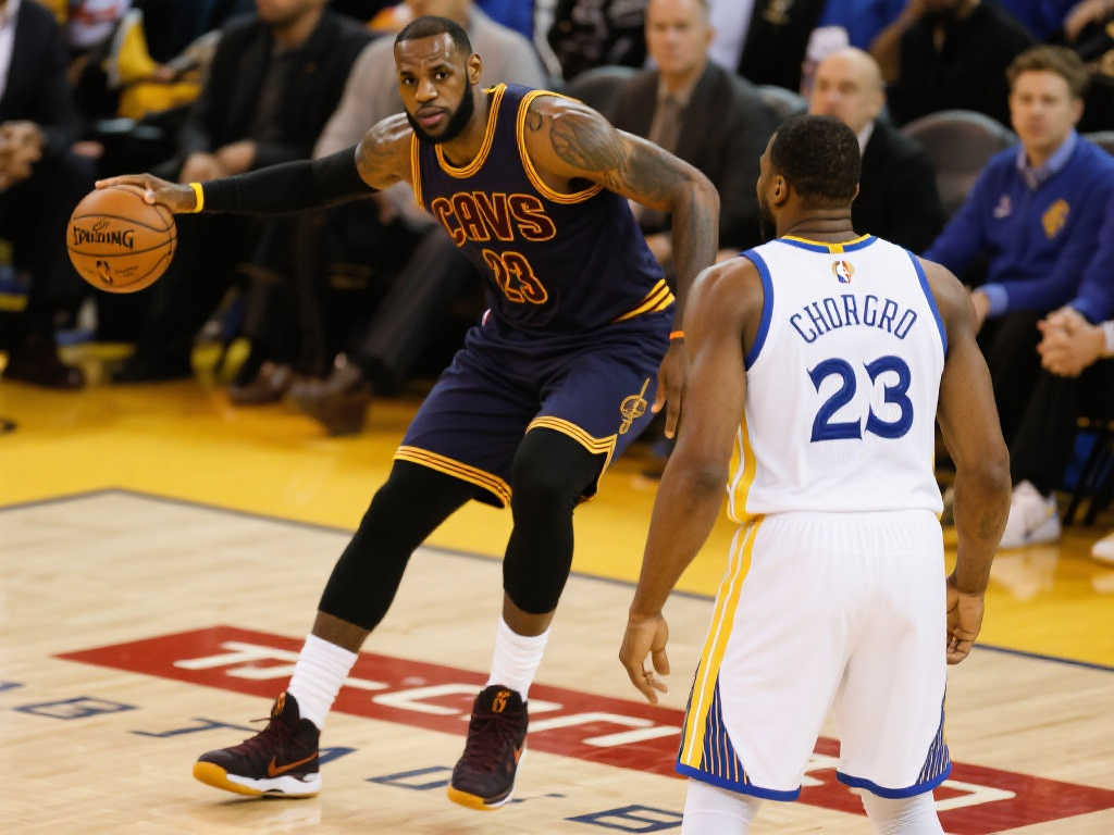 追梦创历史!季后赛篮板助攻双千里程碑,位列第8人 追梦创历史!季后赛篮板助攻双千里程碑,位列第8人